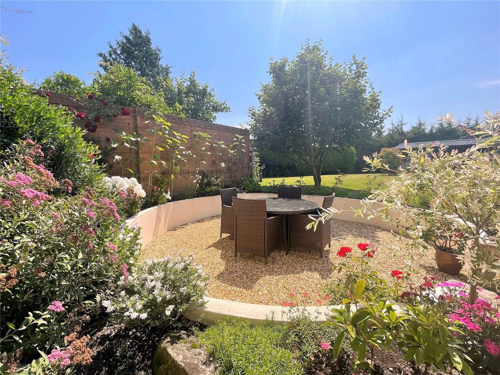 Property photo 3 of 22 Picture No. 18