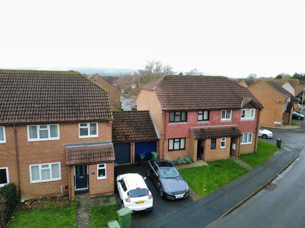 Property photo 1 of 1