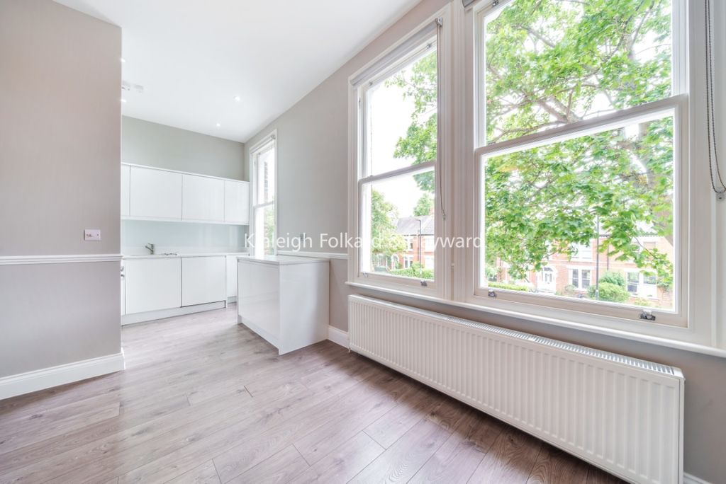 Property photo 2 of 14 50E5F52A-5027-409F-A