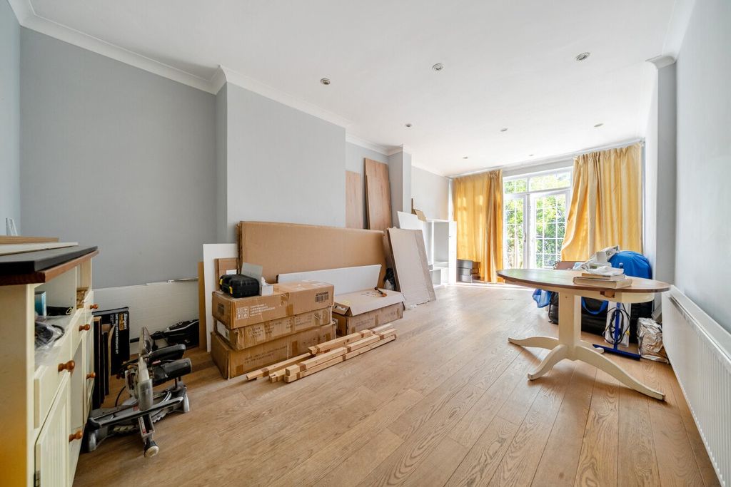 Property photo 3 of 19 Picture No. 04