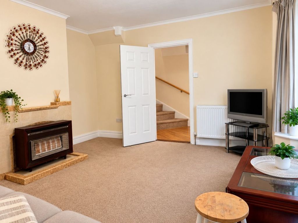 Property photo 3 of 12