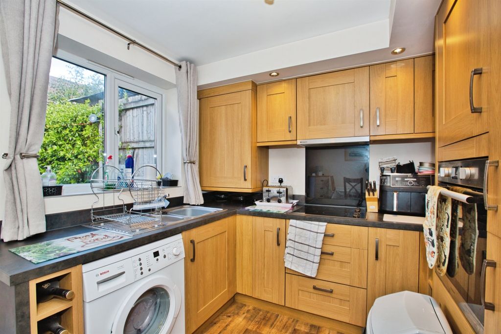 Property photo 2 of 18