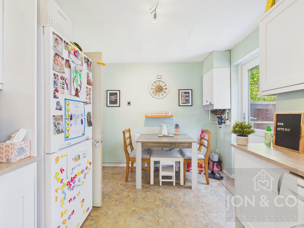 Property photo 3 of 12