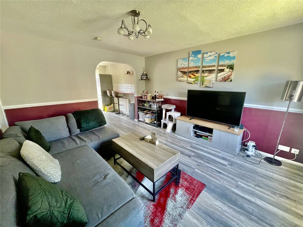 Property photo 2 of 10 Picture No. 04