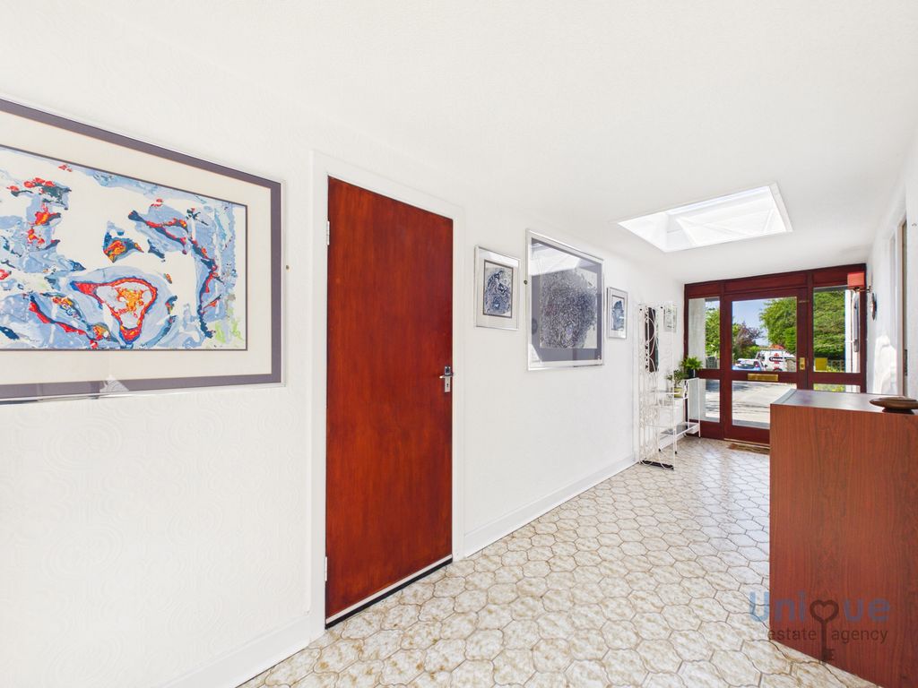 Property photo 2 of 36