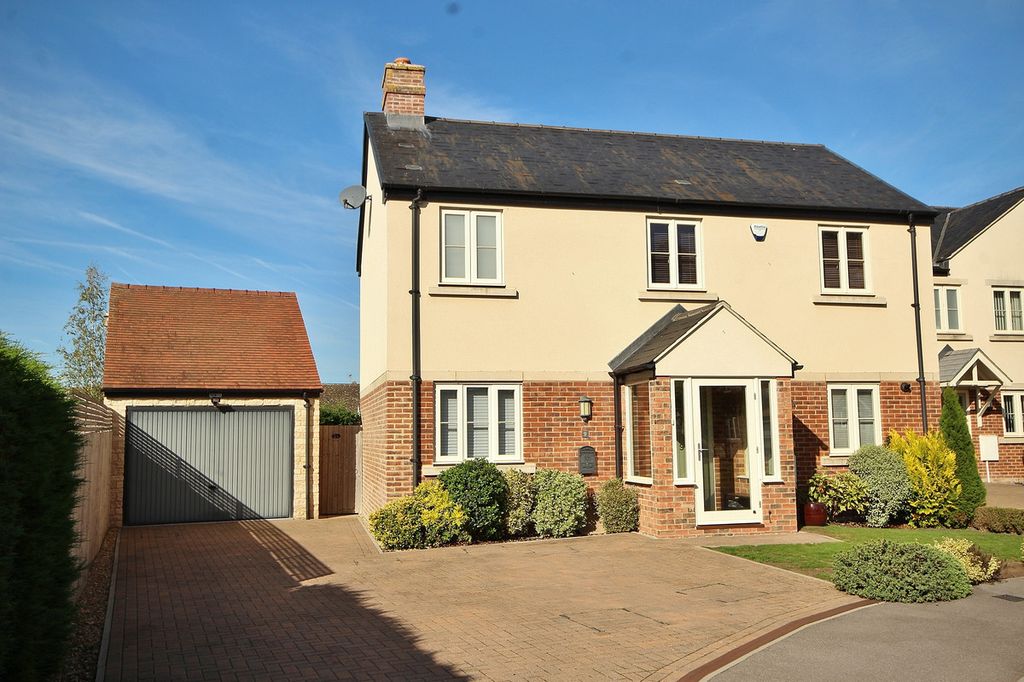 Property photo 2 of 30