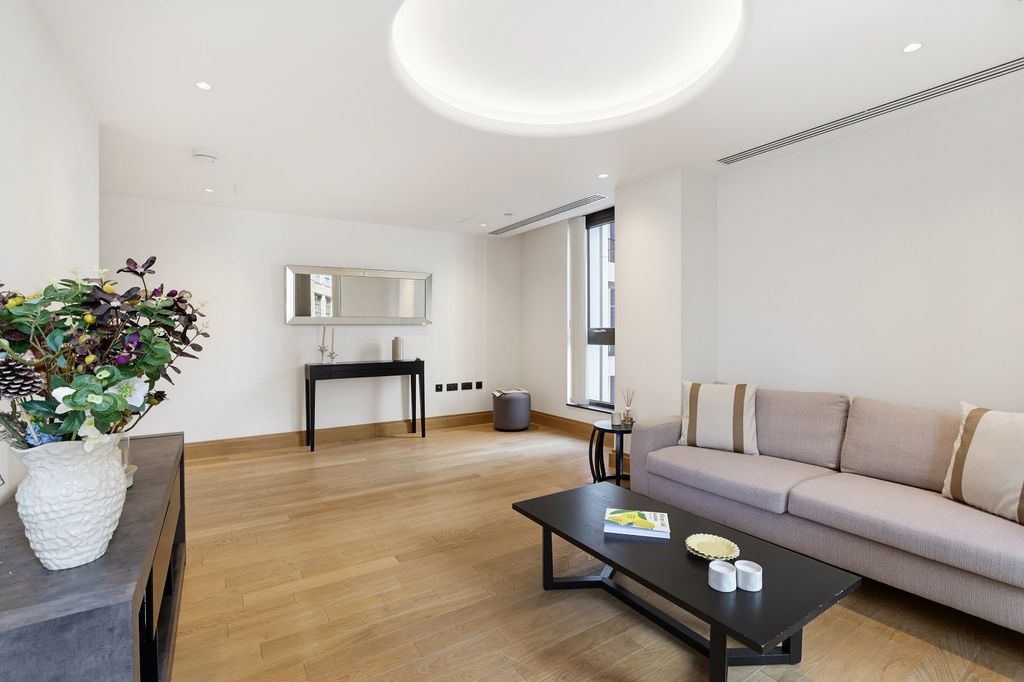 Property photo 2 of 17 Reception Room