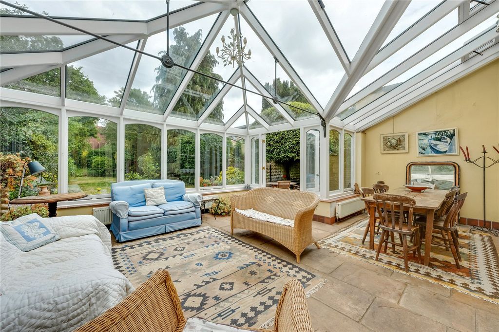 Property photo 2 of 17 Conservatory