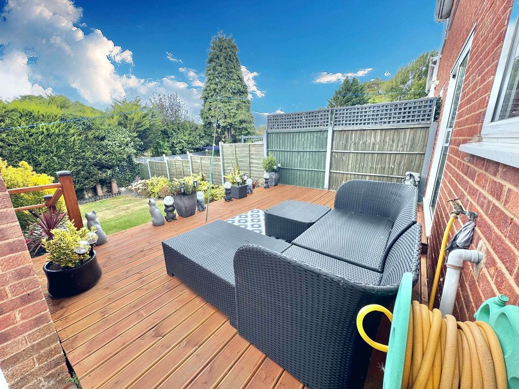 Property photo 2 of 25