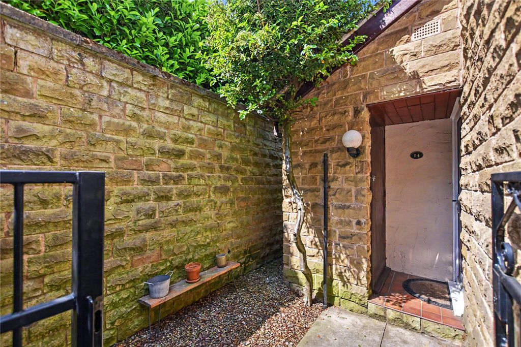Property photo 1 of 14 Picture No. 20