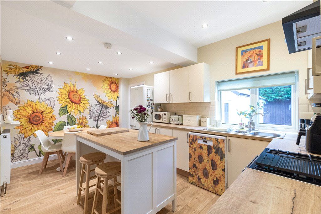 Property photo 3 of 22 Dining Kitchen