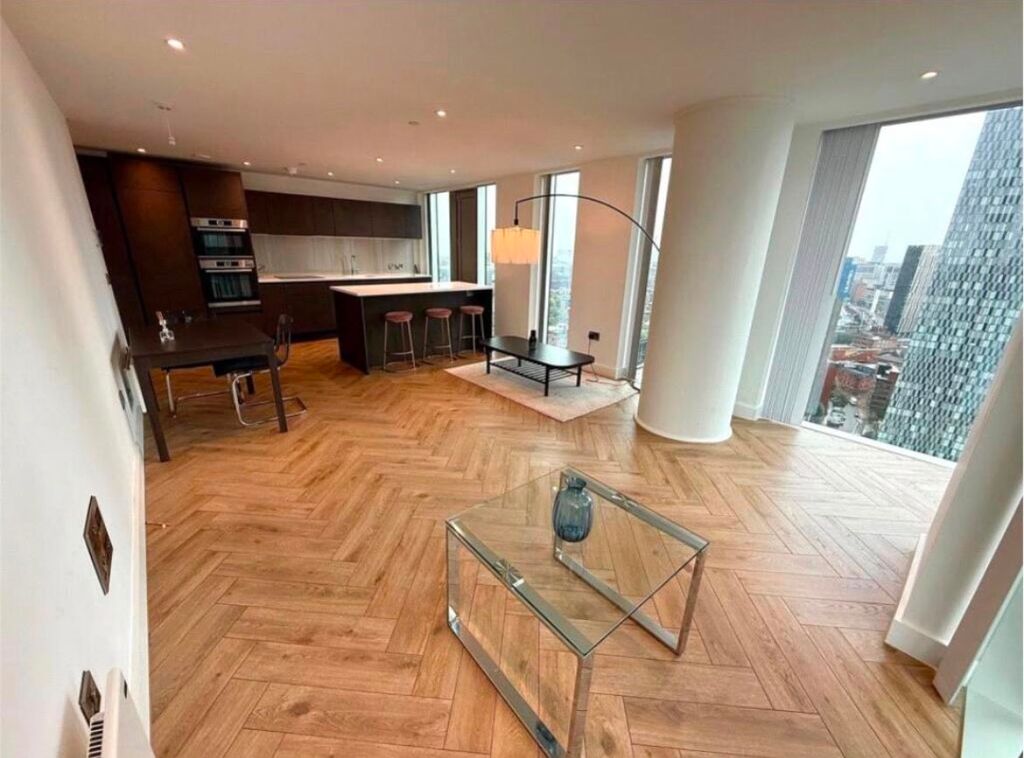 Property photo 2 of 17