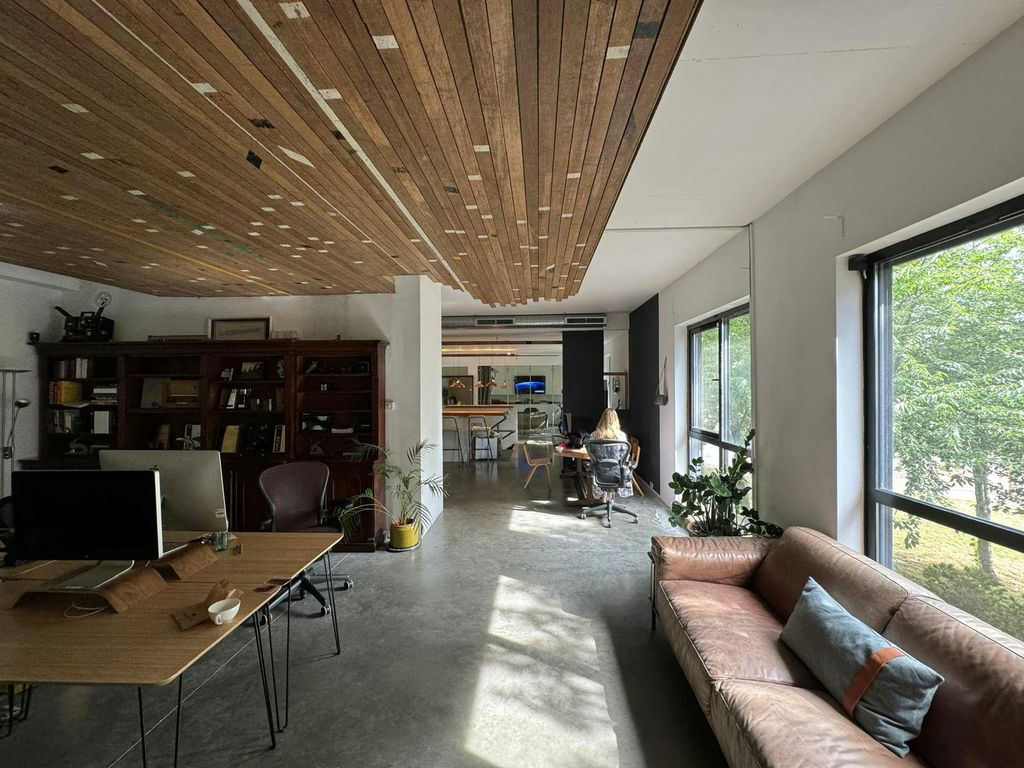 Property photo 1 of 6 Int 2.Jpg