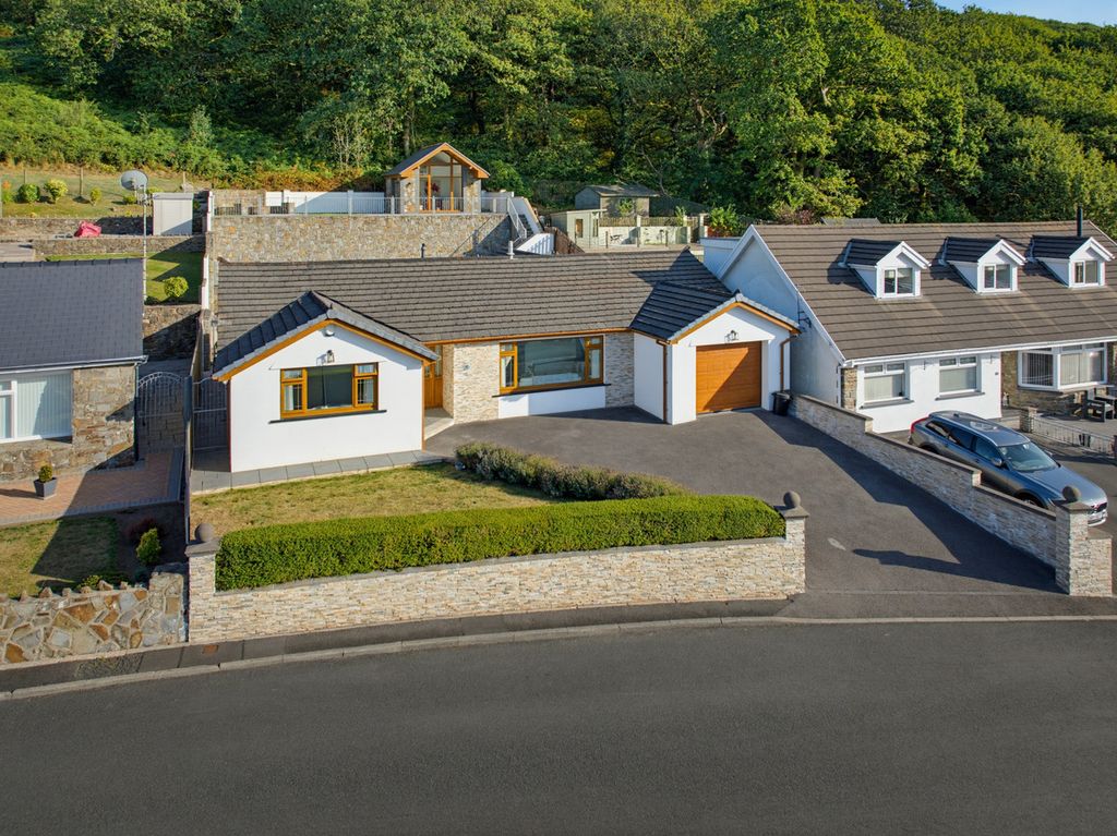 Property photo 1 of 46