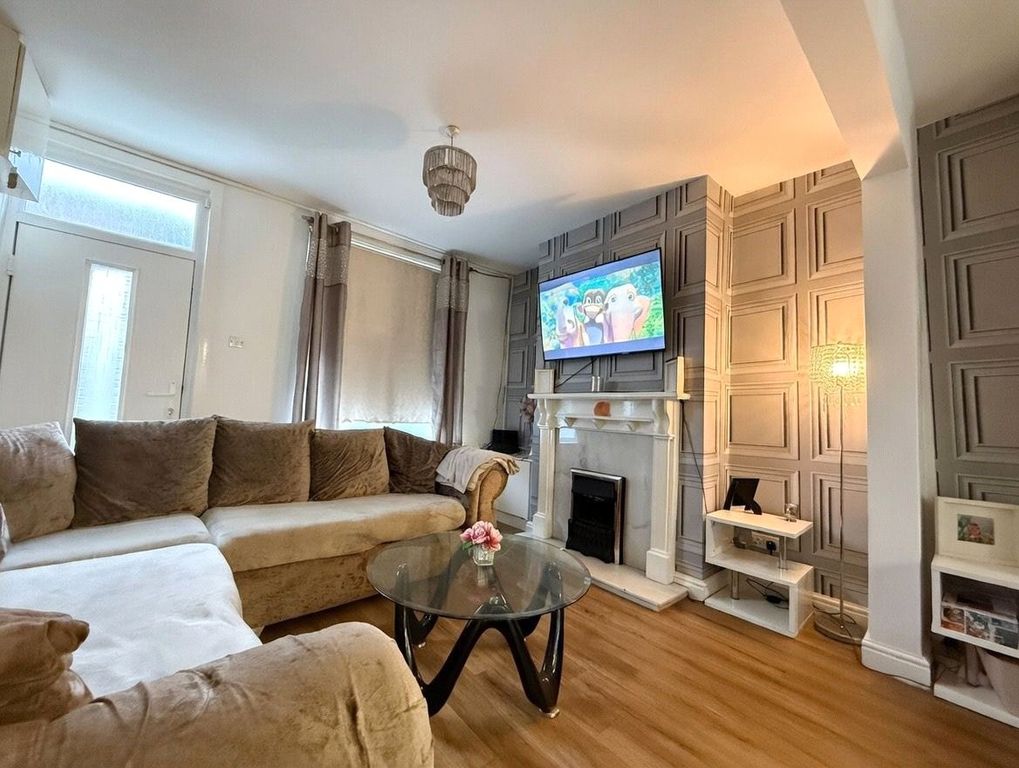 Property photo 3 of 10 Picture No. 06