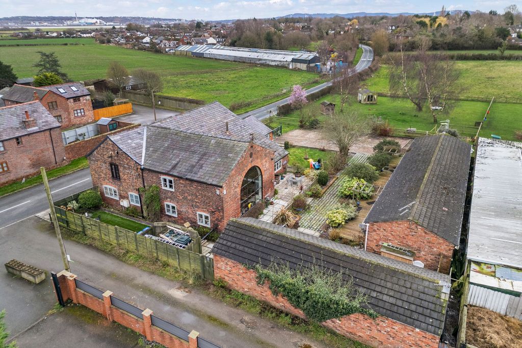 Property photo 2 of 50