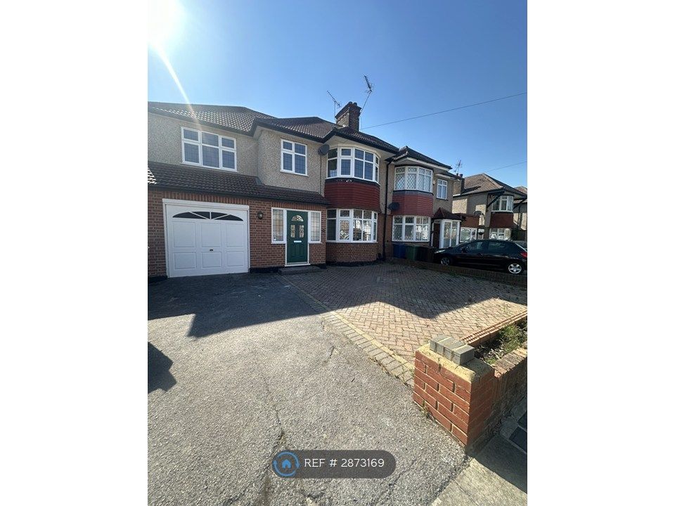 Property photo 2 of 34