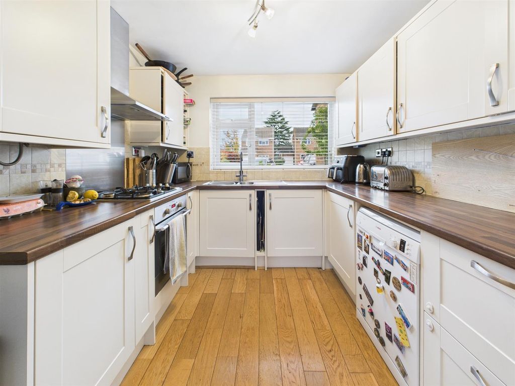 Property photo 2 of 23