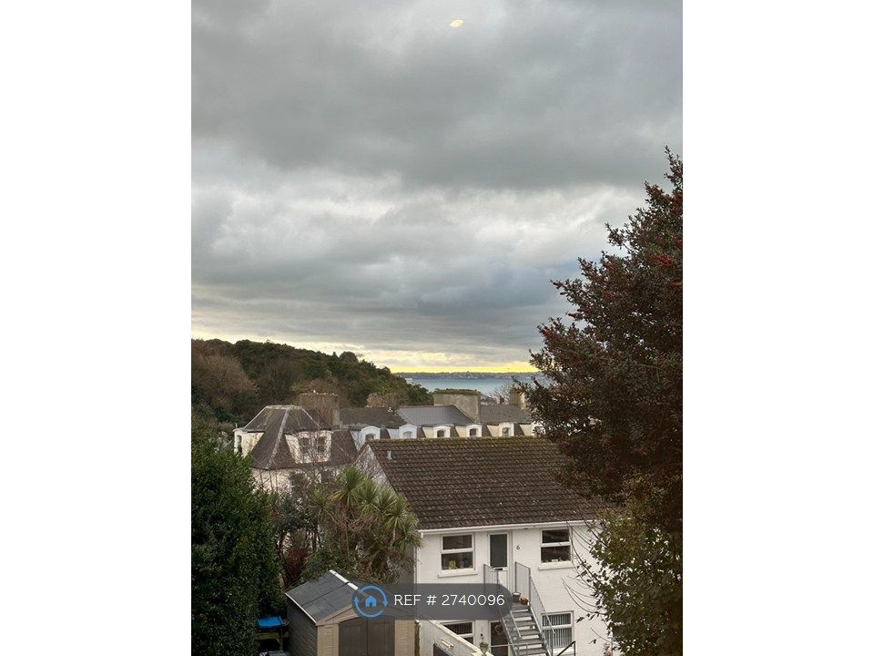 Property photo 3 of 11 Bed 1 - Sea Views