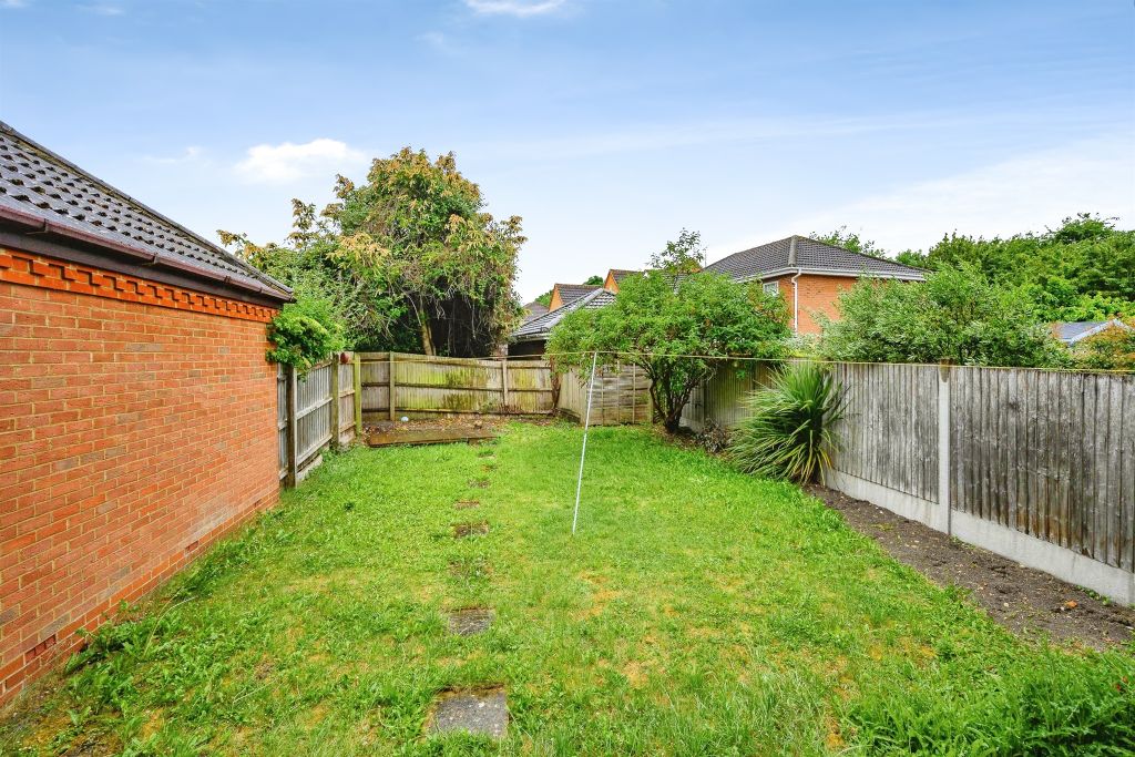 Property photo 2 of 17