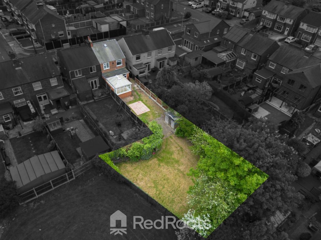 Property photo 2 of 28 4943463