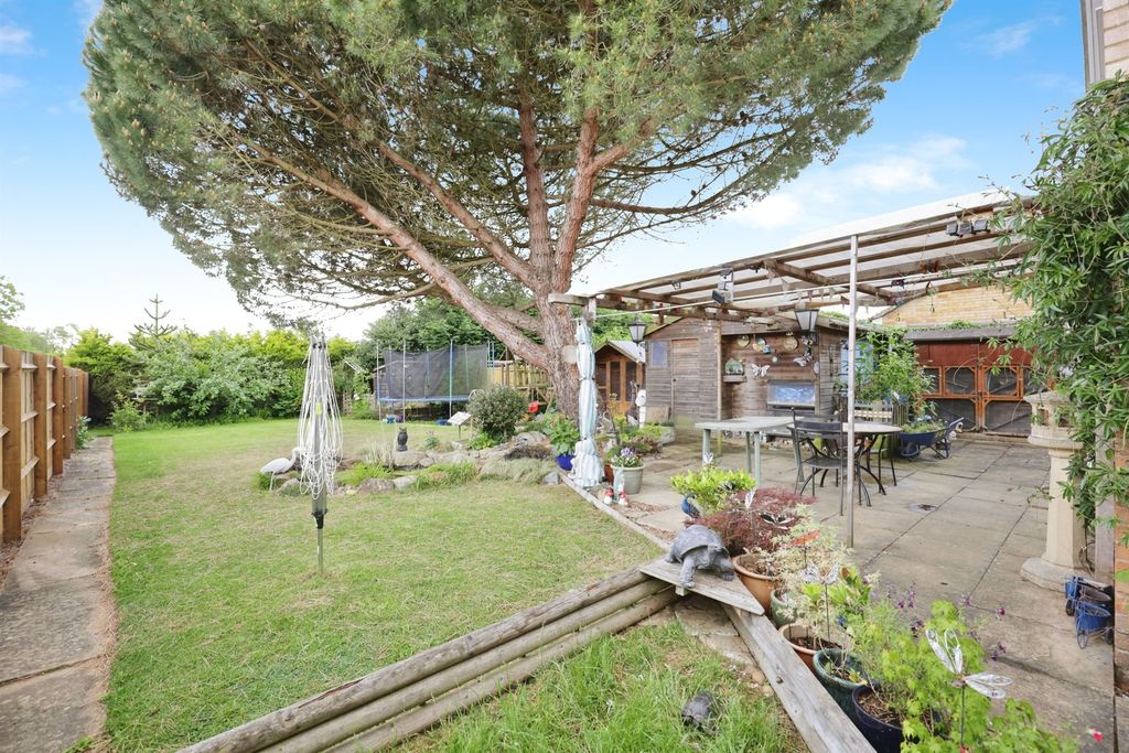 Property photo 3 of 22