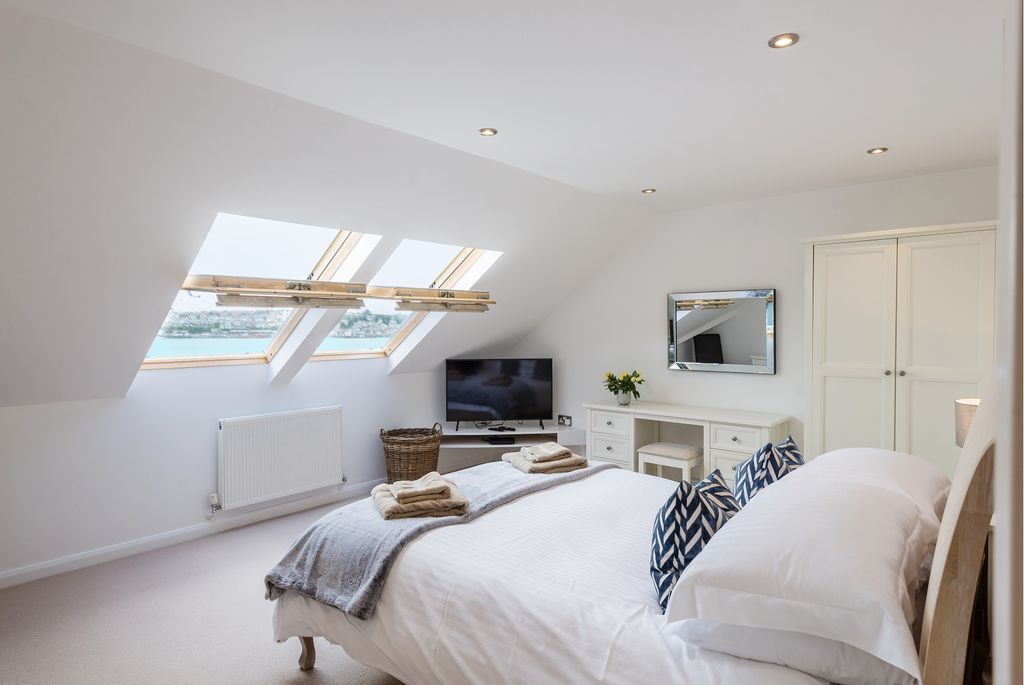 Additional image 8 of 3 bed flat for saleRock PL27