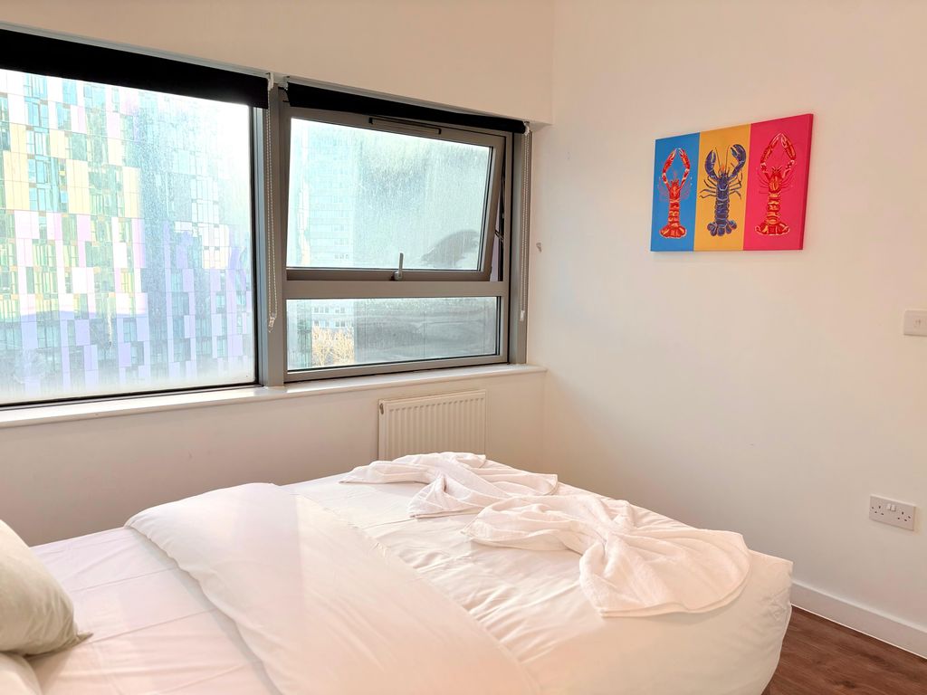 Property photo 2 of 9 Bedroom