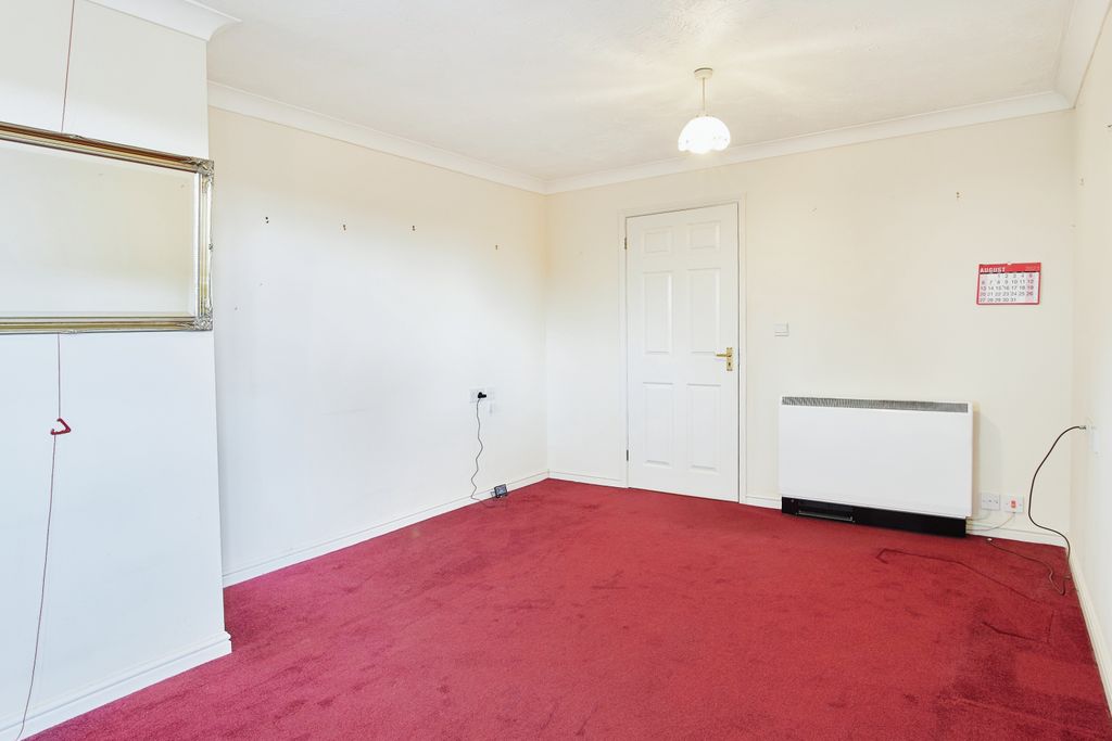Property photo 3 of 14 Living Room