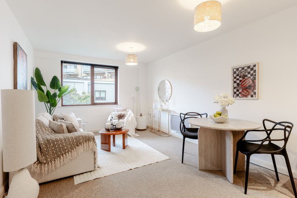 Property photo 1 of 13 1
