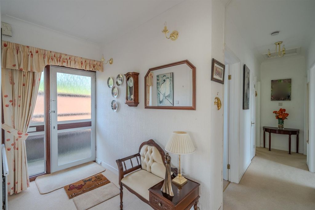 Property photo 2 of 32 46 Ton Road-2.Jpg