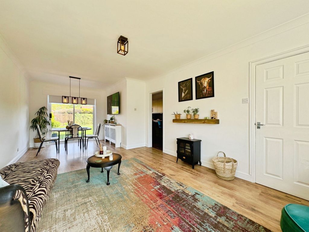 Property photo 2 of 37