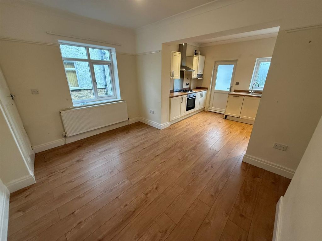 Property photo 3 of 13 Photo-2025-12-03-12-49-45.Jpg