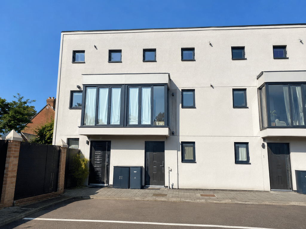 Property photo 2 of 13 E3d15022-1Fd6-4Fff-B643-Be1c9Ca6Af3A