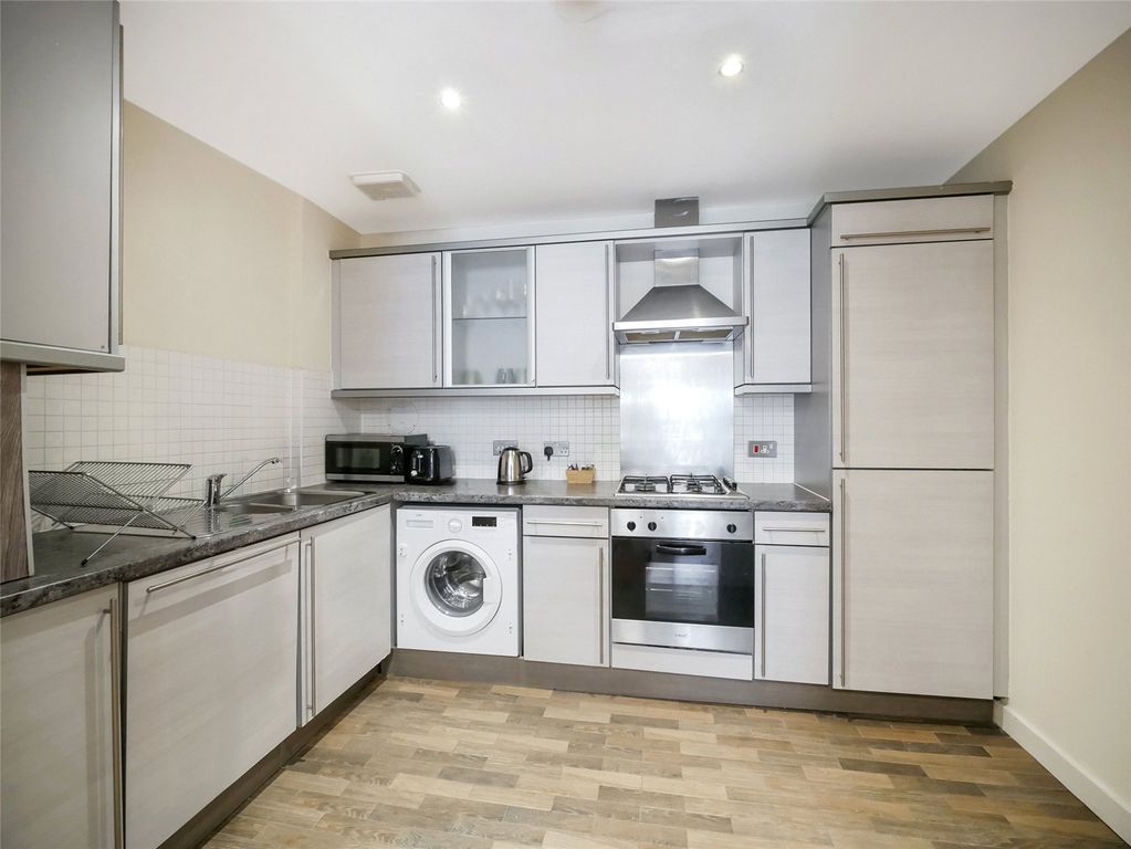 Property photo 3 of 18 Picture No. 14