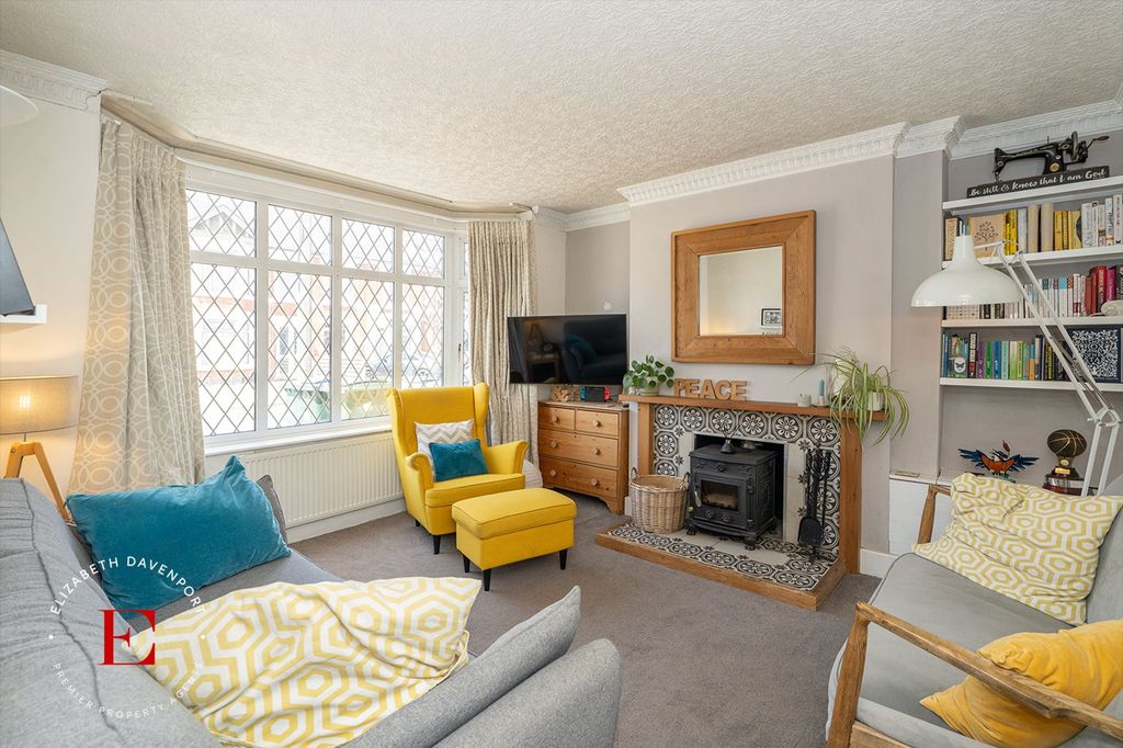 Property photo 2 of 29