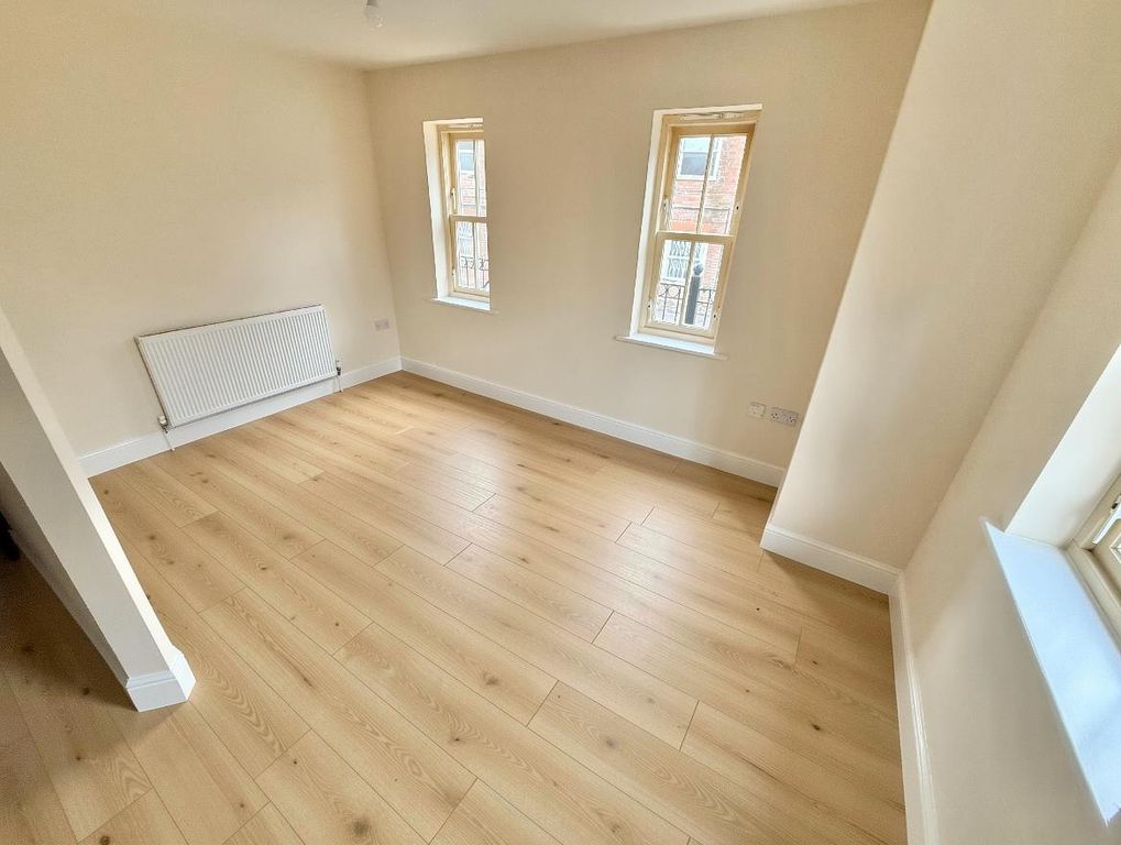 Property photo 2 of 5 Living Room