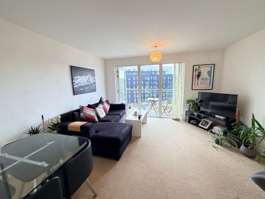 Property photo 2 of 19 Living Room