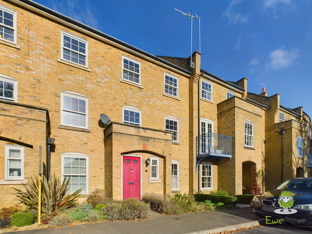 Property photo 1 of 19 Ewemove Basingstoke Rockbourne Road External Front
