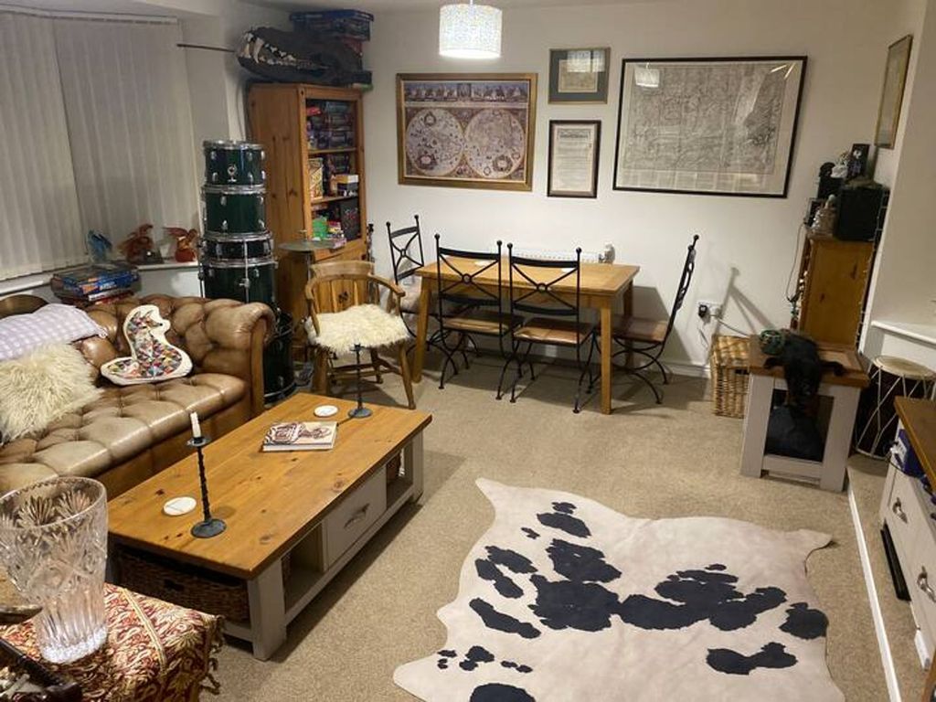 Property photo 2 of 5