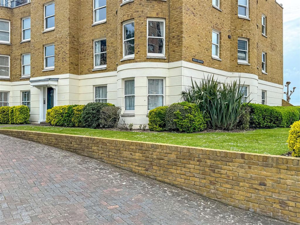 Additional image 11 of 1 bed flat for saleBeach Crescent, Littlehampton BN17