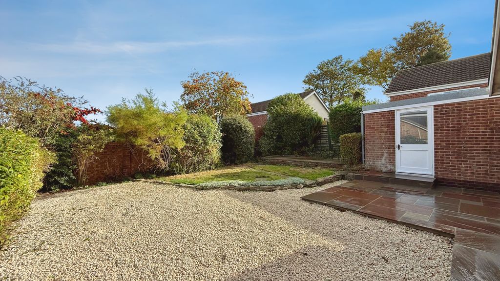 Property photo 2 of 14 Garden
