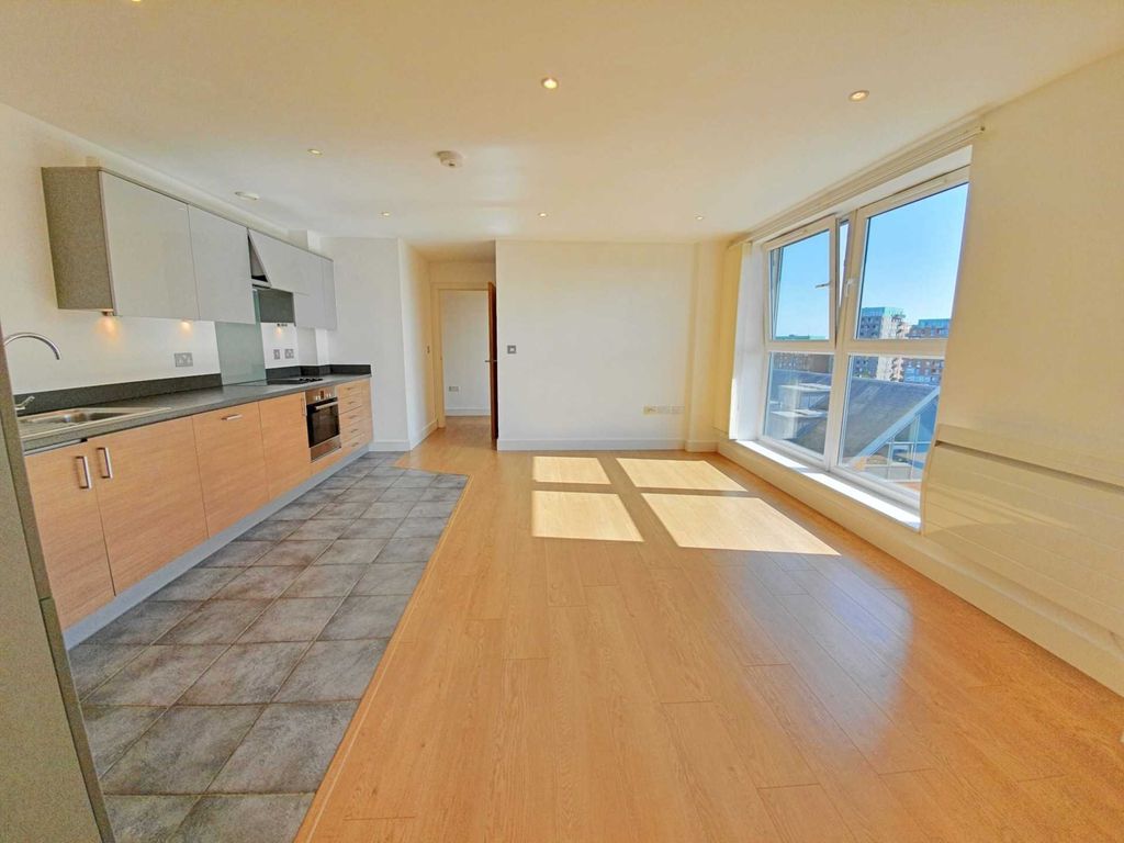 Property photo 3 of 11