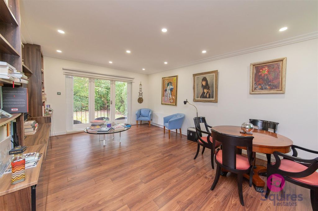 Property photo 1 of 34