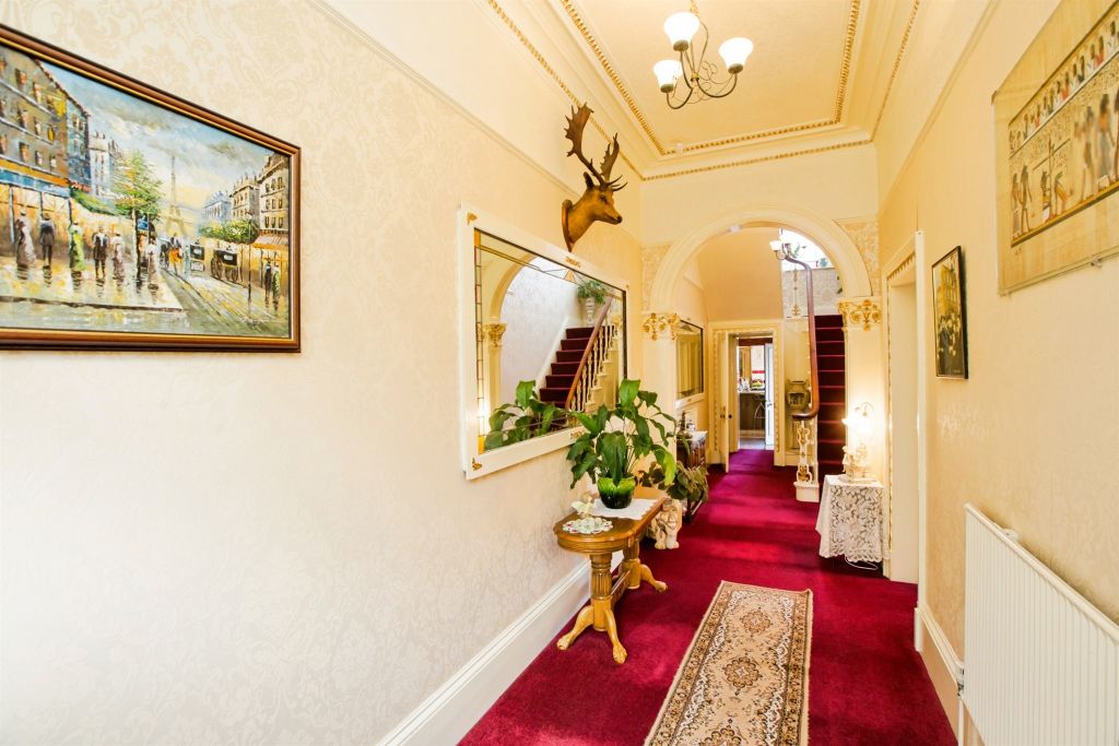 Property photo 2 of 34