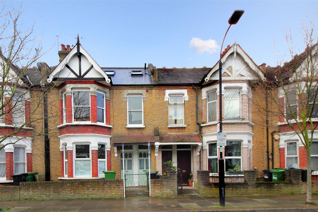 Property photo 1 of 8