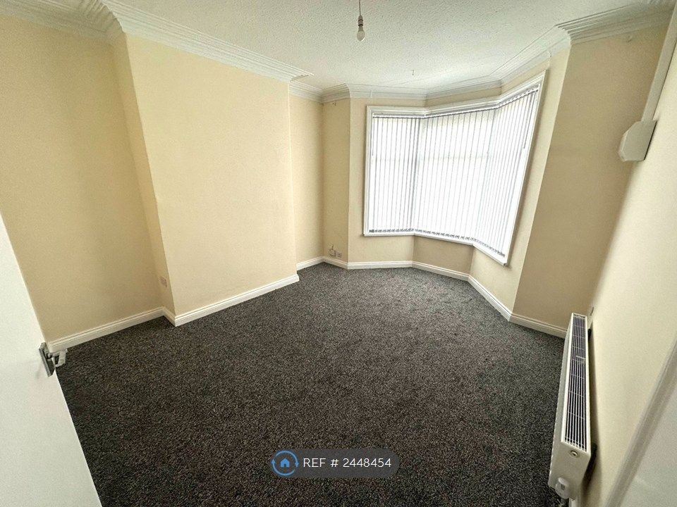 Property photo 2 of 6 Front Room