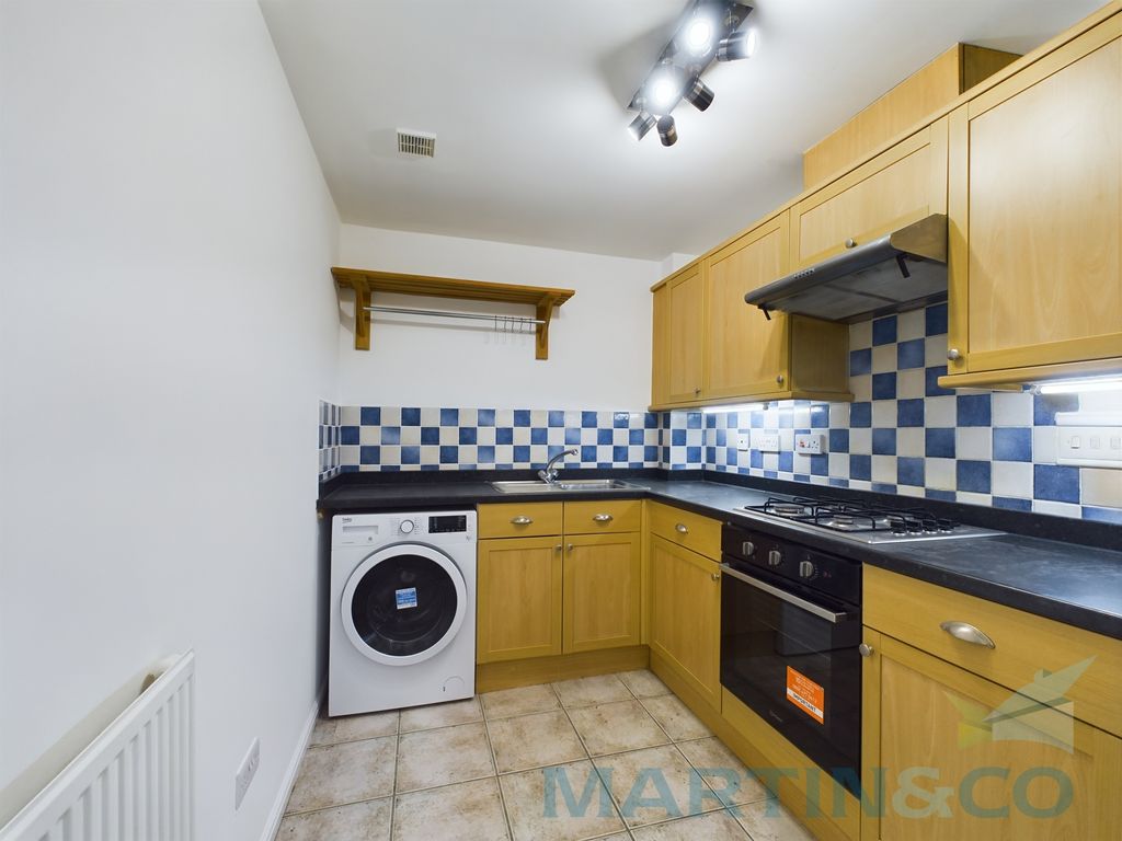 Property photo 3 of 9 Cam01059G0-Pr0203-Still011