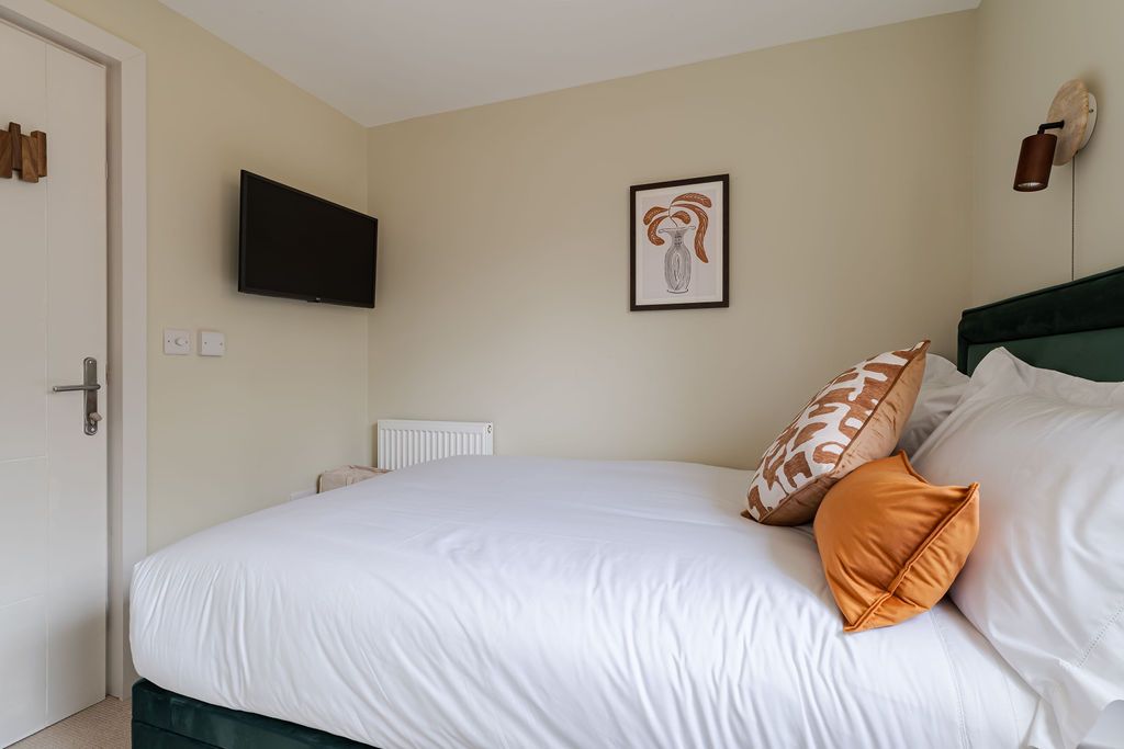 Property photo 2 of 3