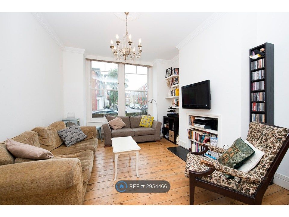 Property photo 2 of 8